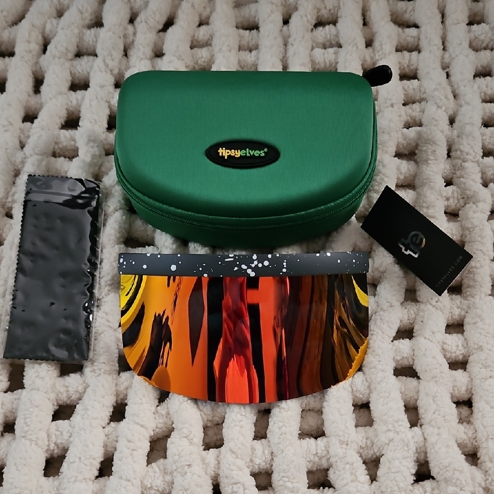 Tipsy Elves Mirrored Canyon Crusader Visor Sunglasses Shades with Case